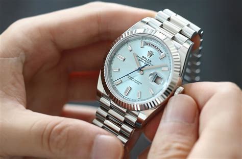 how to wind a Rolex watch